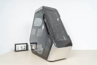 未來之力具象化 喬思伯TR03-G“六邊空間站·硬件展示倉”評測
